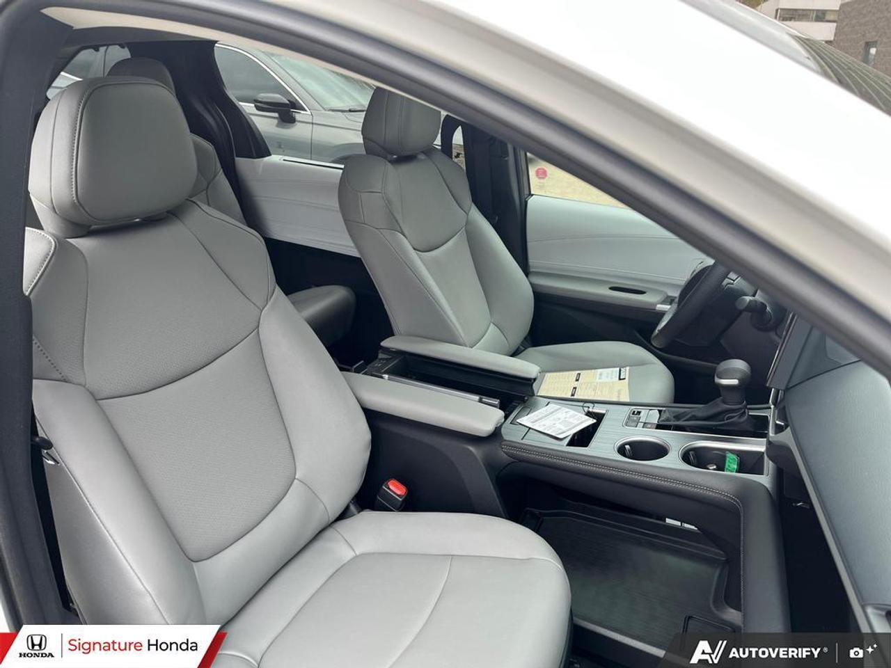2026 Toyota Sienna XLE Photo