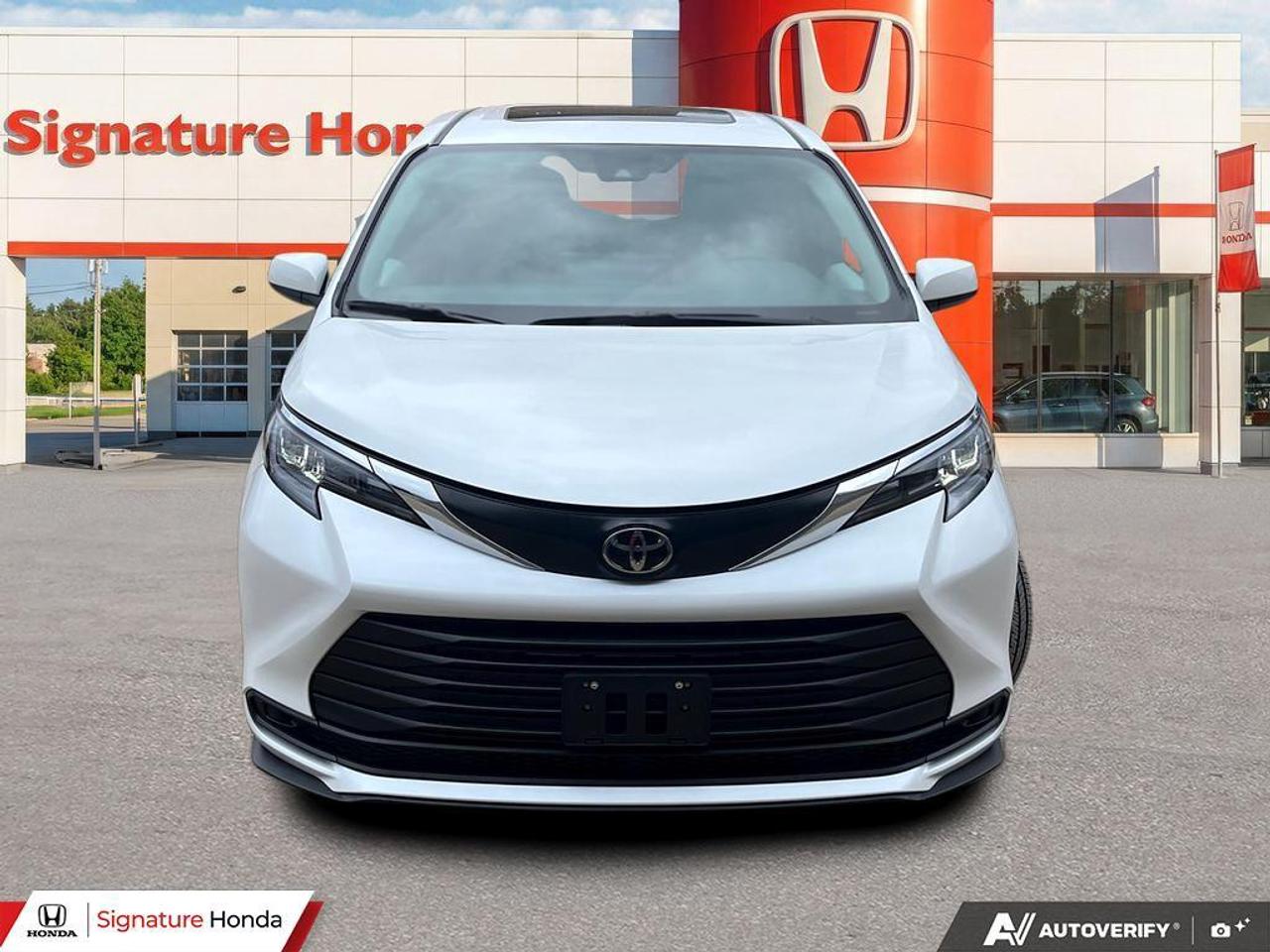 2026 Toyota Sienna XLE Photo