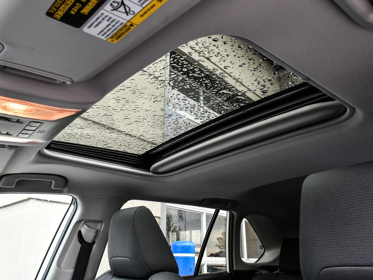 2020 Toyota RAV4 XLE AWD   1OWNER  CERTIFIED  HEATED SEATS  SUNROOF Photo