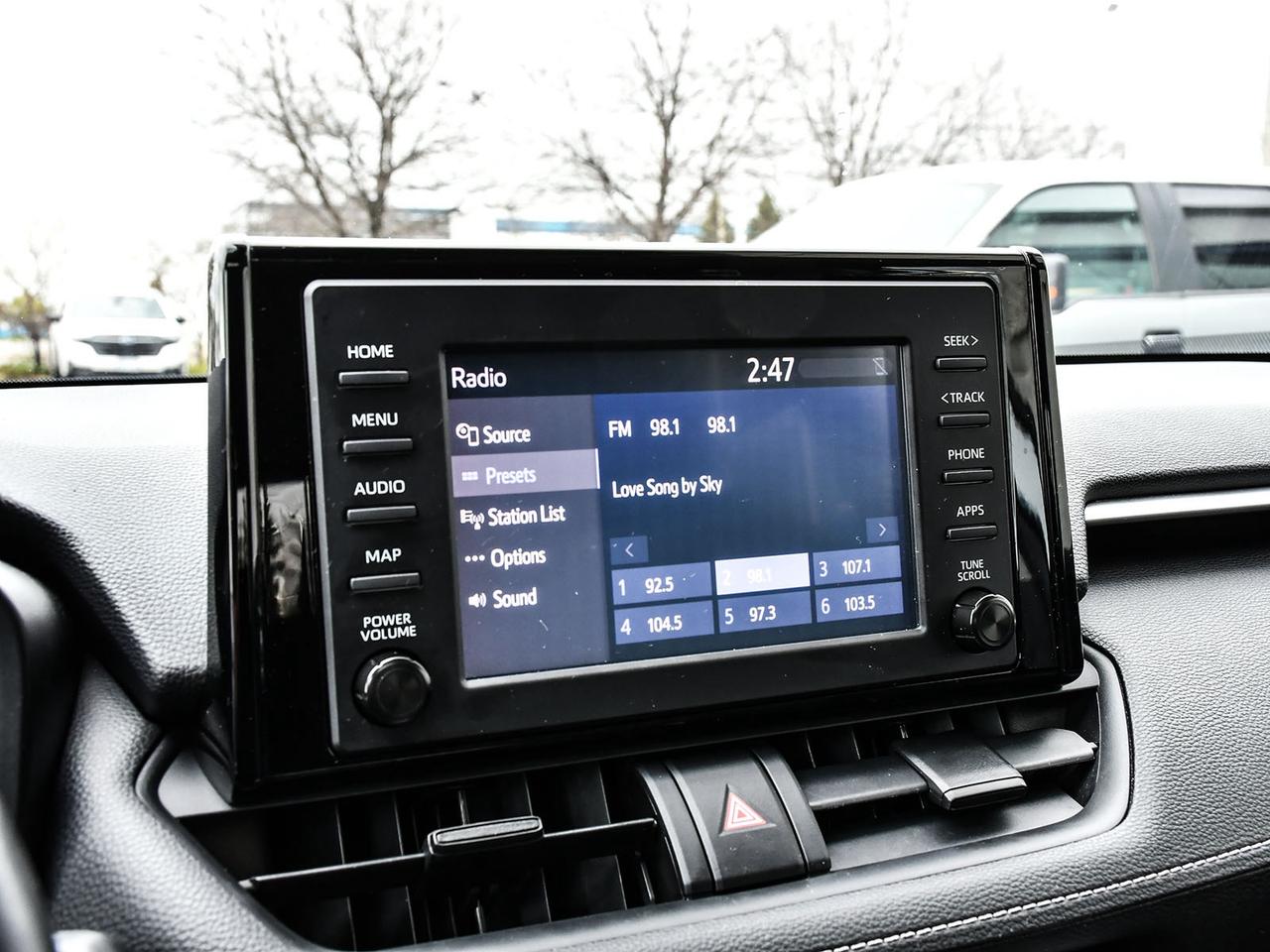 2020 Toyota RAV4 XLE AWD   1OWNER  CERTIFIED  HEATED SEATS  SUNROOF Photo