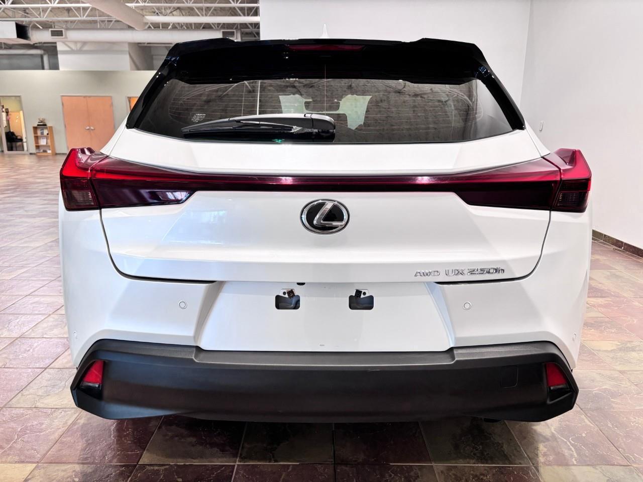 2023 Lexus UX 250H LUXURY PACKAGE - CARFAX CLEAN Photo