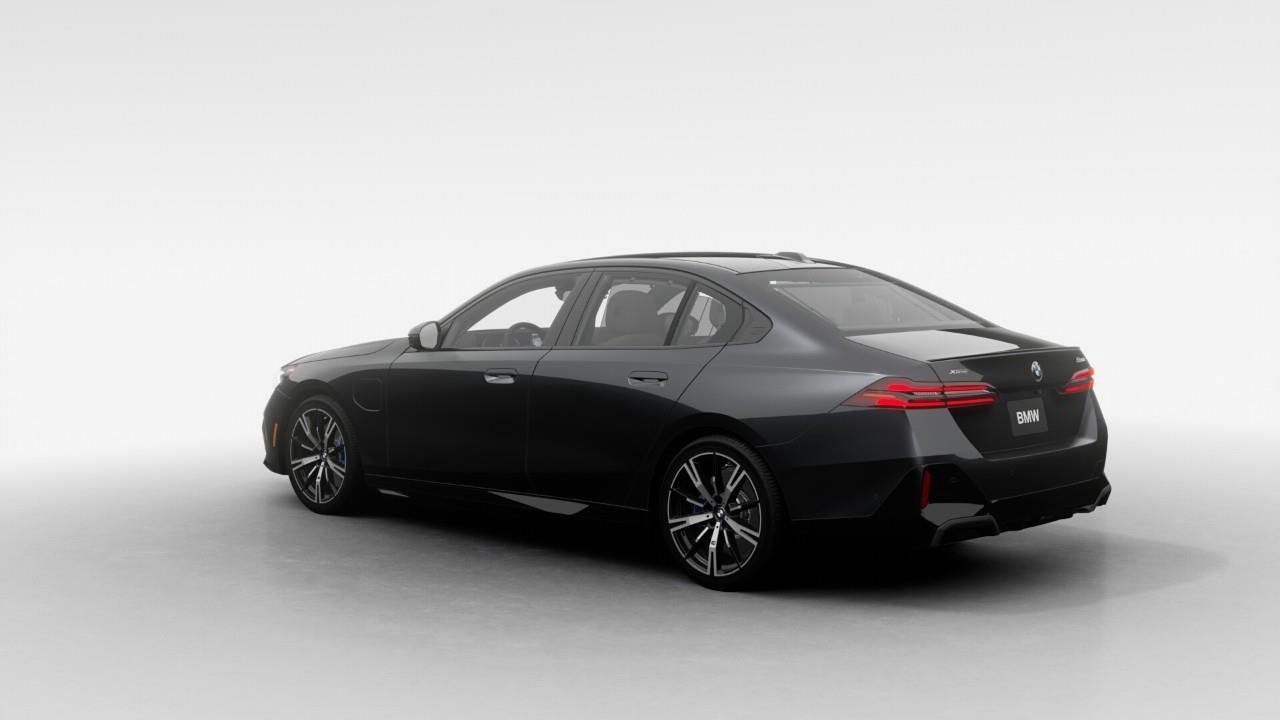 2027 BMW 550e xDrive 4dr All-Wheel Drive Sedan Photo