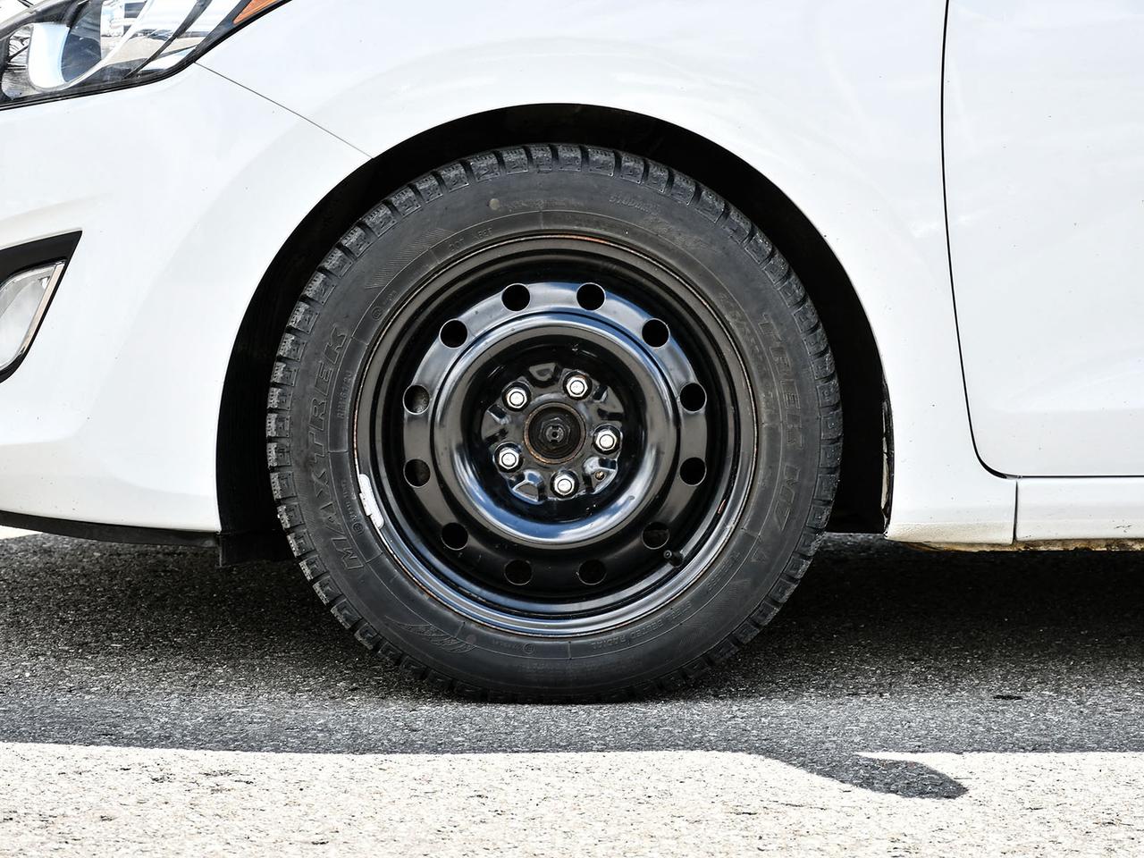 2017 Hyundai Elantra GT GT   HATCH   2 SETS RIM & TIRES   AS IS Photo