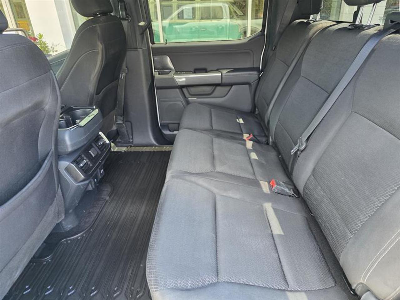 2023 Ford F-150 4x4 - Supercab XLT - 145 WB One-owner vehicle Photo