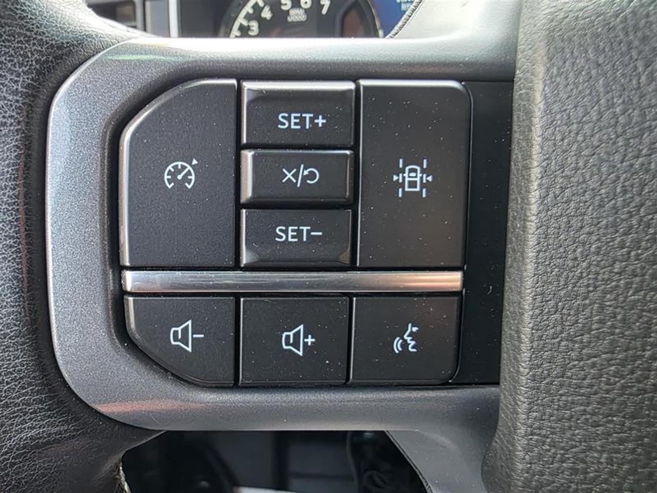 2023 Ford F-150 4x4 - Supercab XLT - 145 WB One-owner vehicle Photo