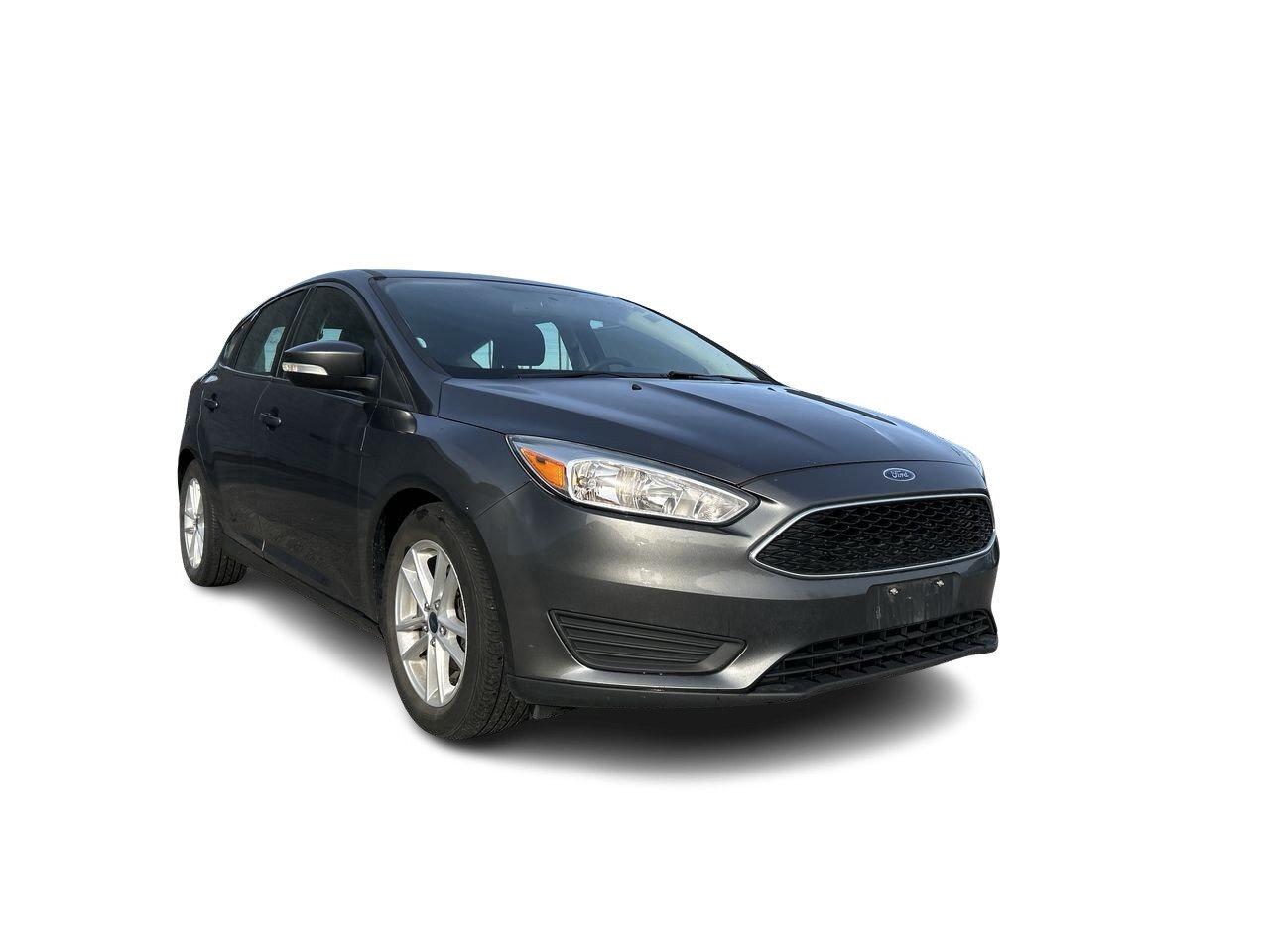 2017 Ford Focus SE Hatchback Clean Carfax   Htd Seats   Rear Camer Photo2