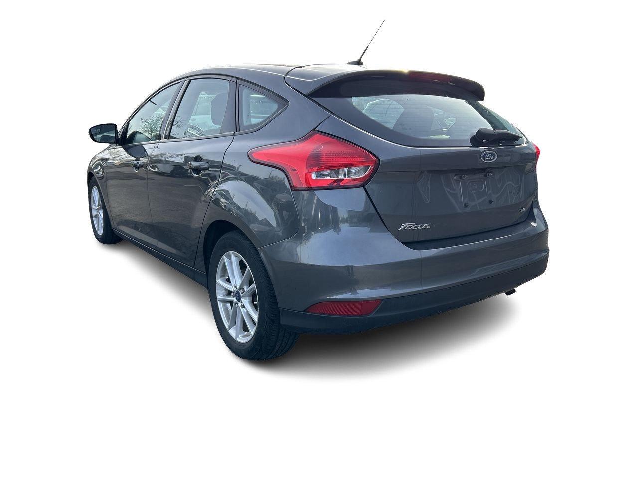 2017 Ford Focus SE Hatchback Clean Carfax   Htd Seats   Rear Camer Photo