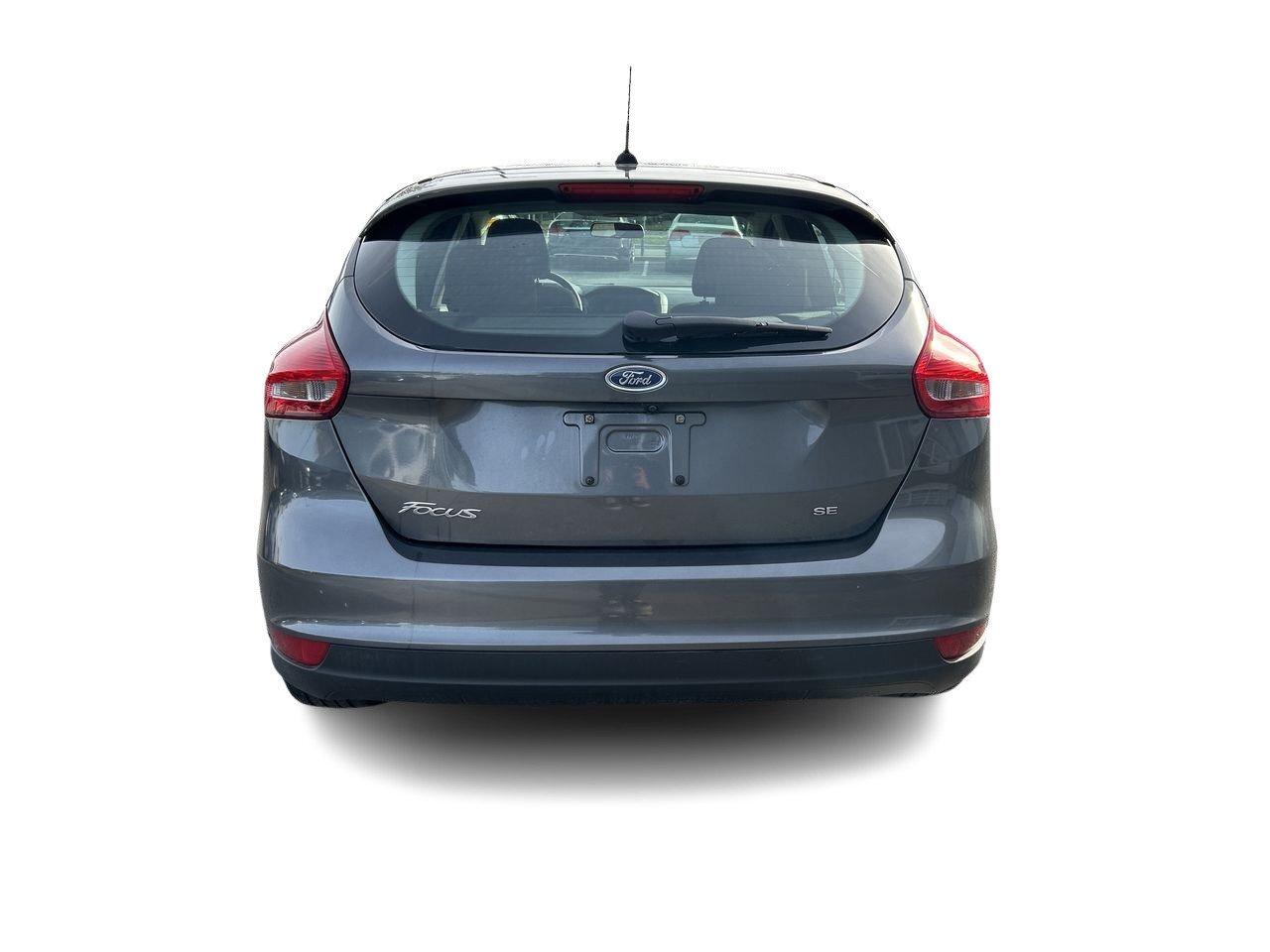2017 Ford Focus SE Hatchback Clean Carfax   Htd Seats   Rear Camer Photo