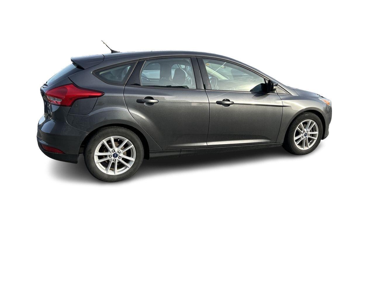 2017 Ford Focus SE Hatchback Clean Carfax   Htd Seats   Rear Camer Photo