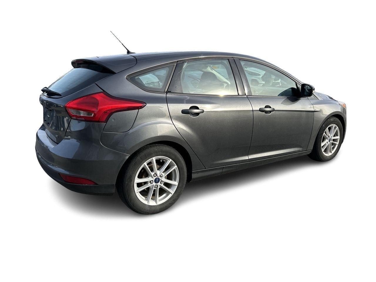 2017 Ford Focus SE Hatchback Clean Carfax   Htd Seats   Rear Camer Photo