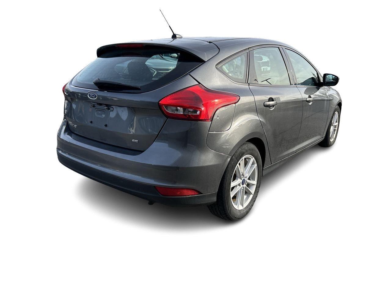 2017 Ford Focus SE Hatchback Clean Carfax   Htd Seats   Rear Camer Photo