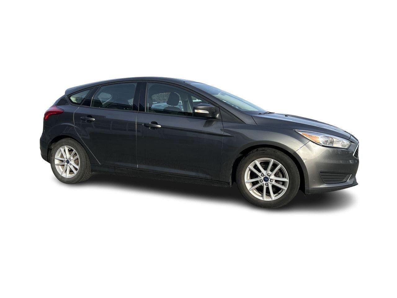2017 Ford Focus SE Hatchback Clean Carfax   Htd Seats   Rear Camer Photo