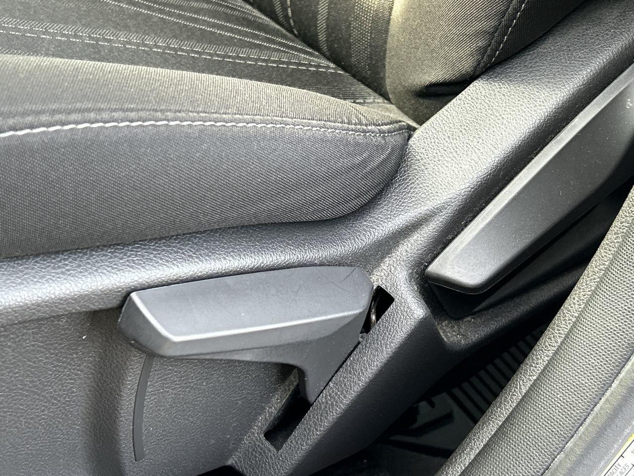 2017 Ford Focus SE Hatchback Clean Carfax   Htd Seats   Rear Camer Photo