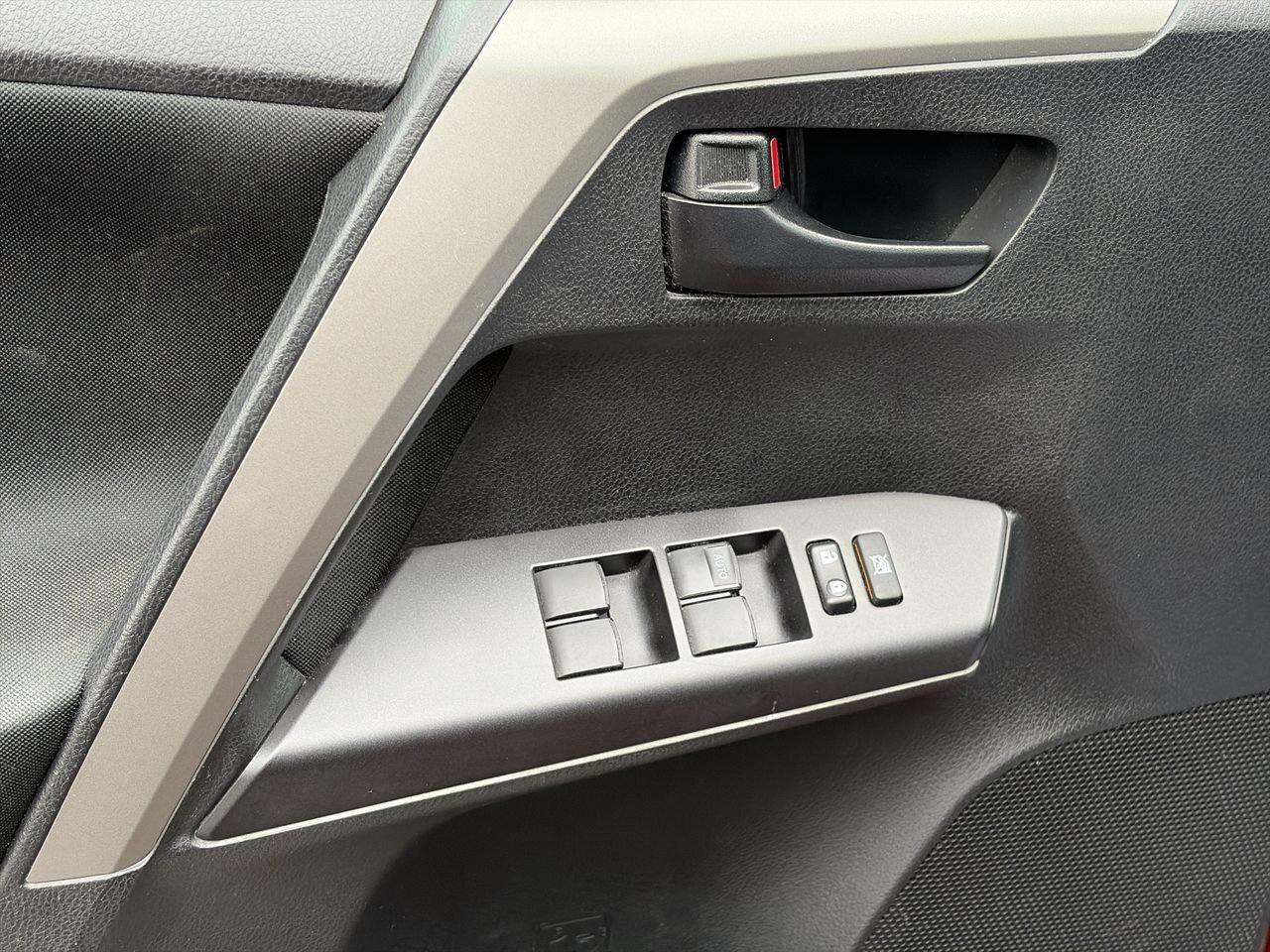 2018 Toyota RAV4 LE All Season & Winter Tire Sets   Backup Cam   Ht Photo