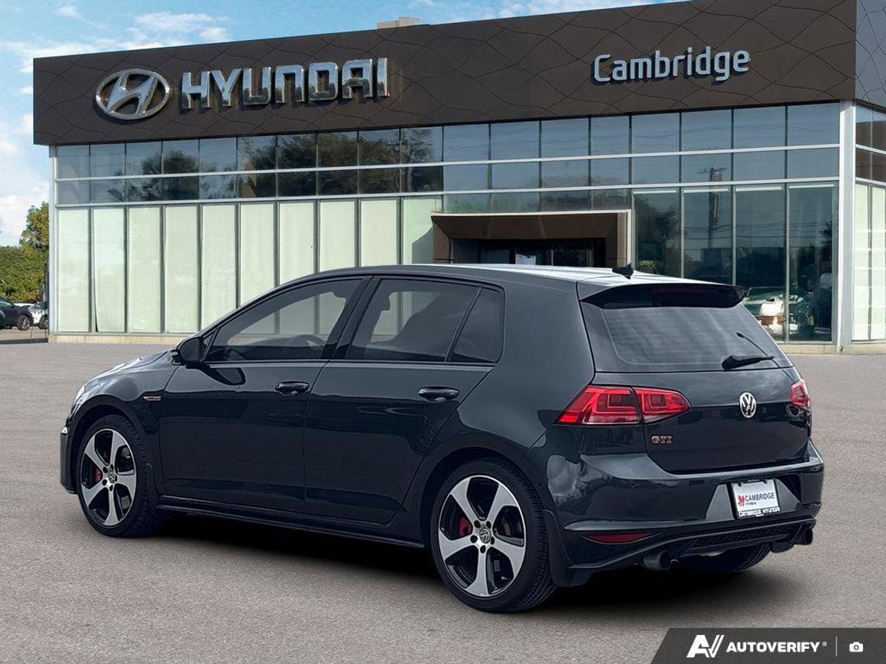 2016 Volkswagen Golf GTI Performance   NO ACCIDENTS   220HP   7.2L/100KM Photo