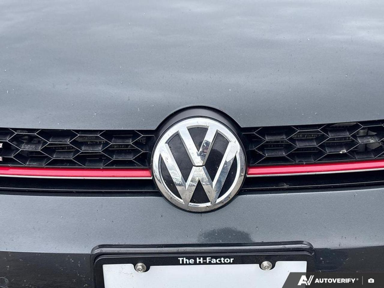 2016 Volkswagen Golf GTI Performance   NO ACCIDENTS   220HP   7.2L/100KM Photo
