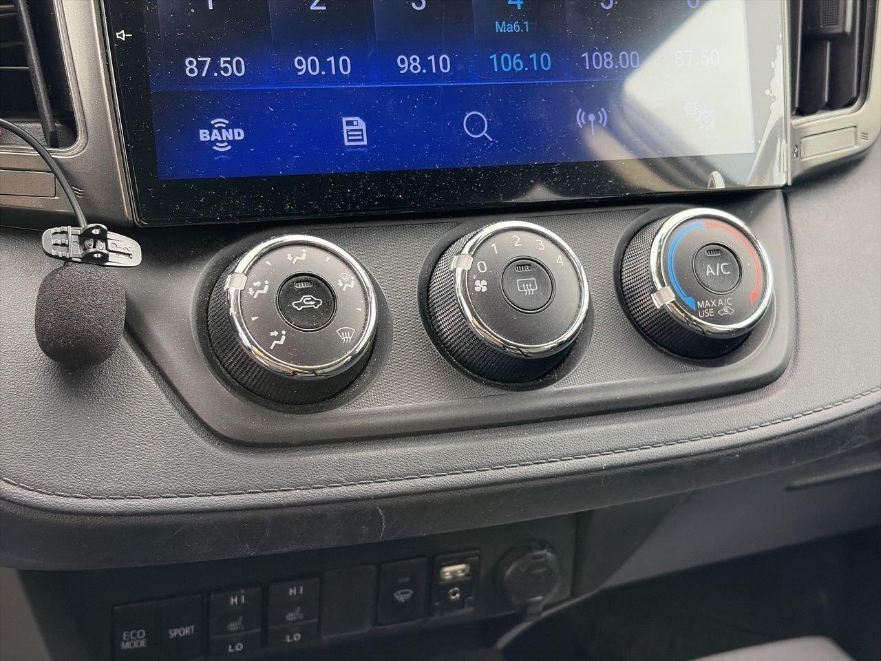 2018 Toyota RAV4 LE All Season & Winter Tire Sets   Backup Cam   Ht Photo