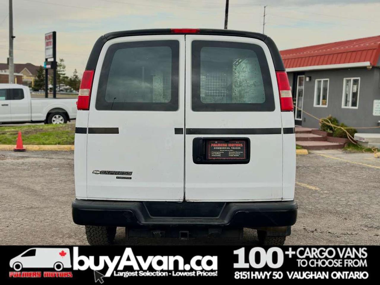 2013 Chevrolet Express 3500 Shelves + Divider V8 Photo