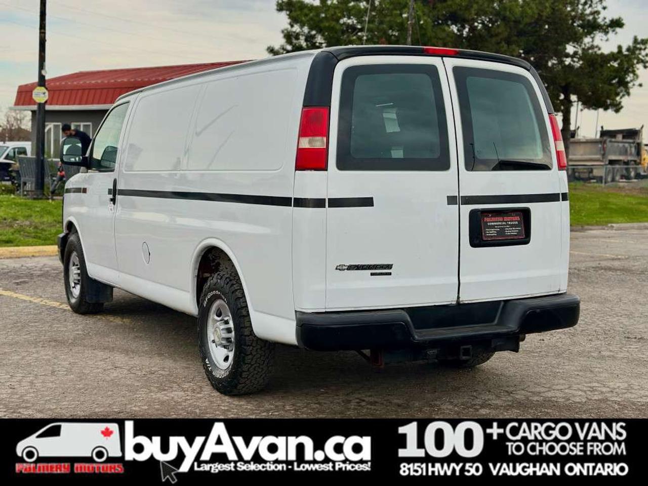 2013 Chevrolet Express 3500 Shelves + Divider V8 Photo