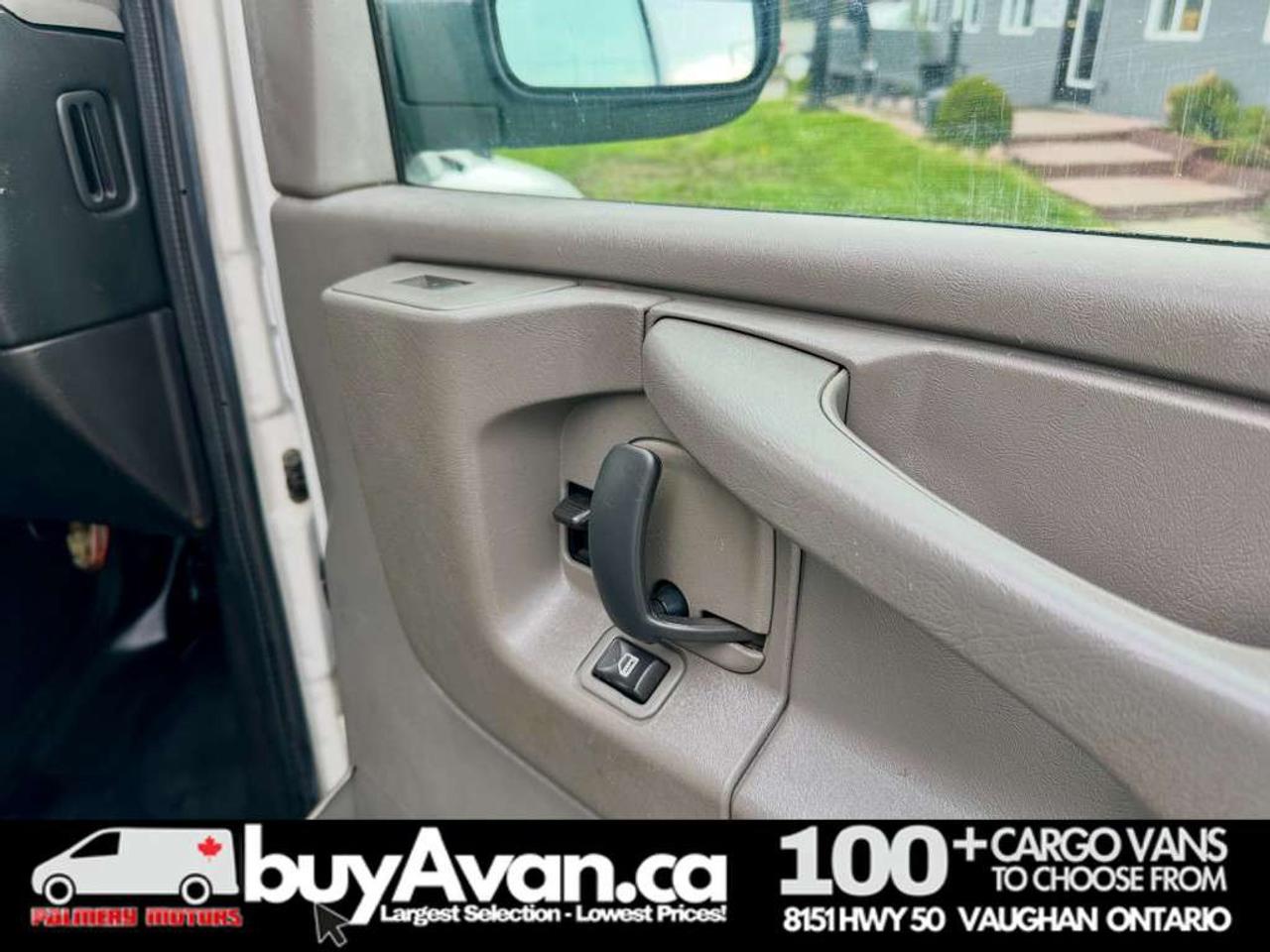 2013 Chevrolet Express 3500 Shelves + Divider V8 Photo