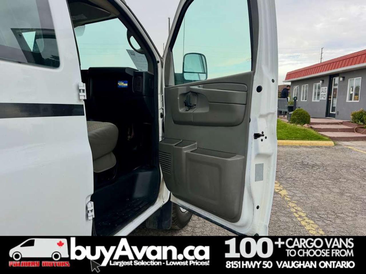 2013 Chevrolet Express 3500 Shelves + Divider V8 Photo