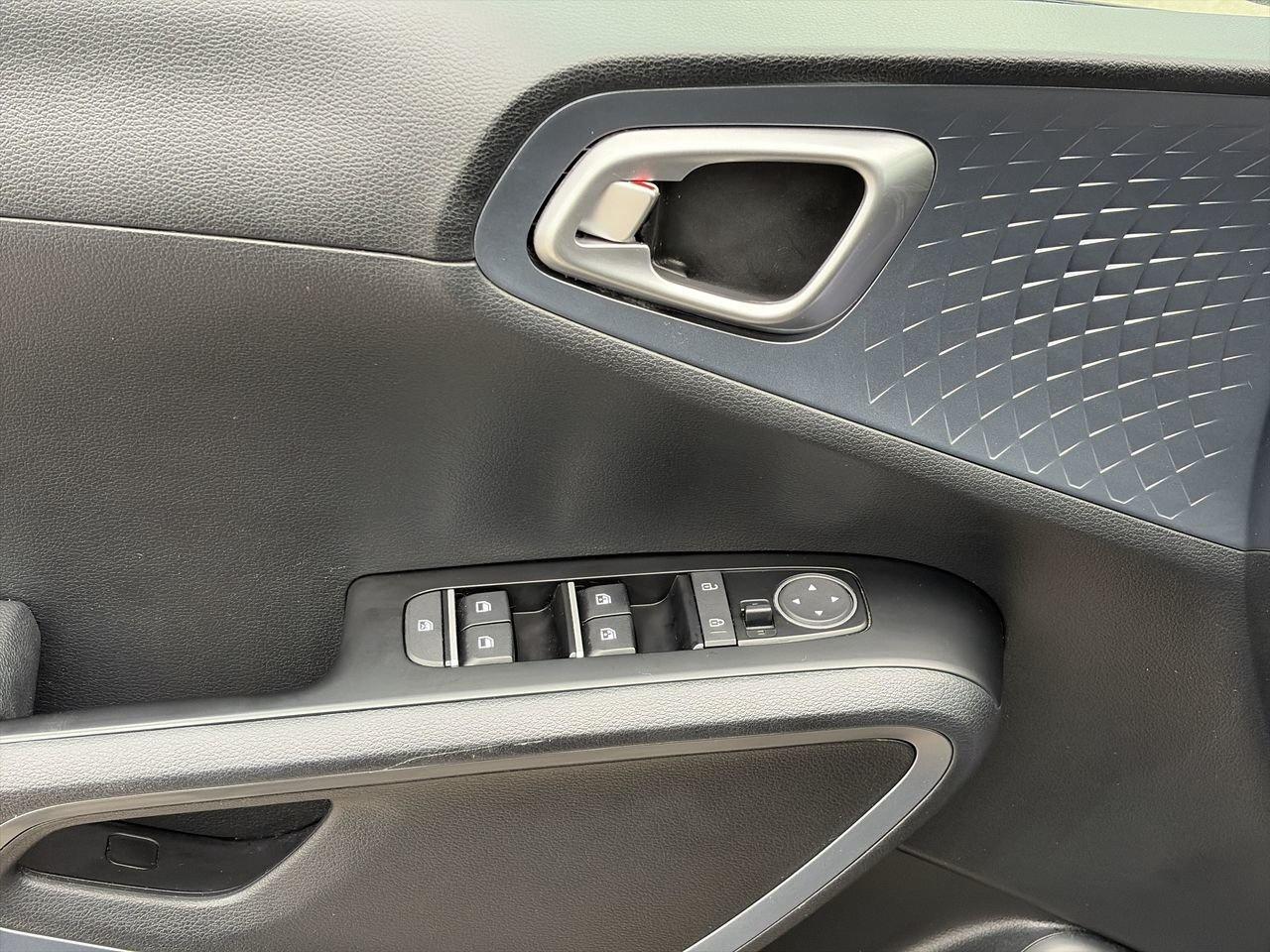 2024 Kia Soul EX Htd Seats   Wireless Charging   Apple CarPlay/A Photo