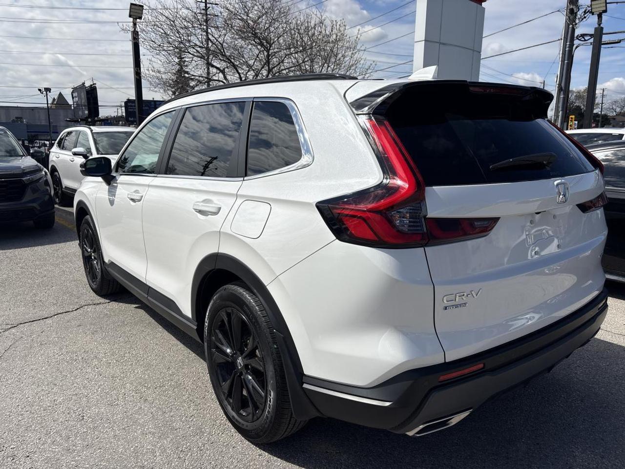 2024 Honda CR-V Hybrid Touring Photo