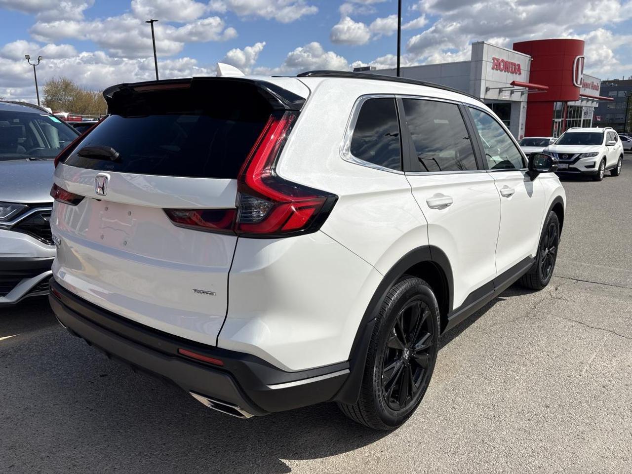 2024 Honda CR-V Hybrid Touring Photo