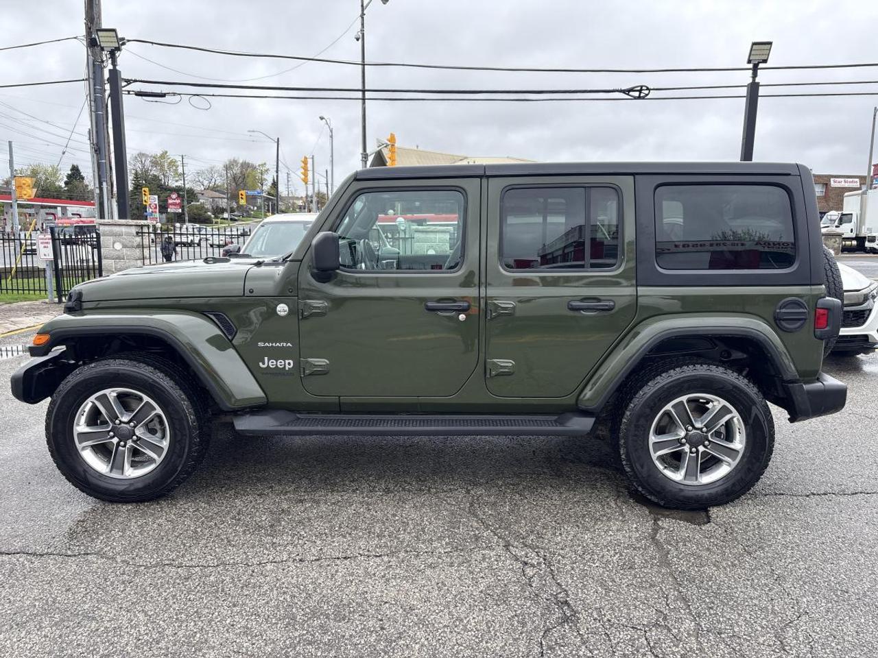 2021 Jeep Wrangler Sahara Photo