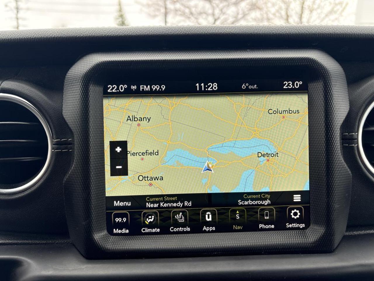2021 Jeep Wrangler Sahara Photo