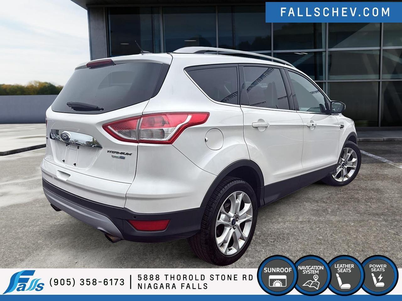2016 Ford Escape Titanium LEATHER,SUNROOF,NAV,AWD Photo2