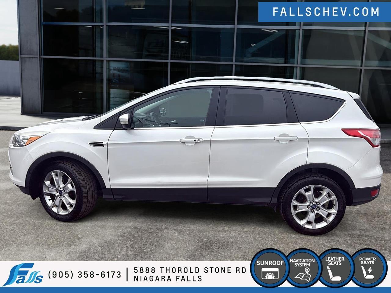 2016 Ford Escape Titanium LEATHER,SUNROOF,NAV,AWD Photo