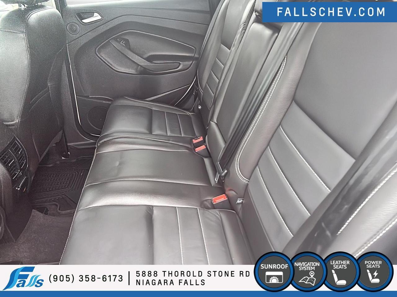 2016 Ford Escape Titanium LEATHER,SUNROOF,NAV,AWD Photo