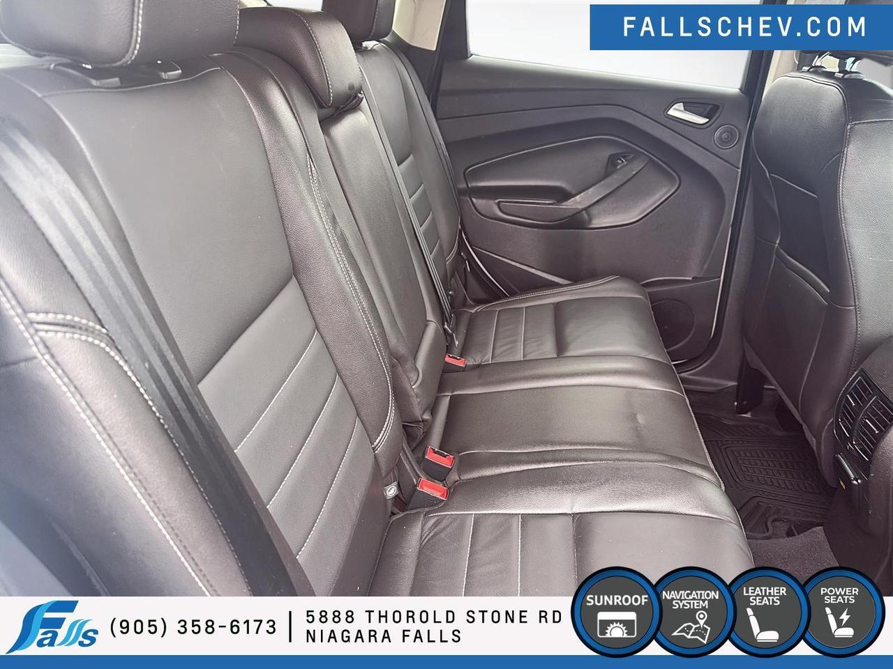 2016 Ford Escape Titanium LEATHER,SUNROOF,NAV,AWD Photo