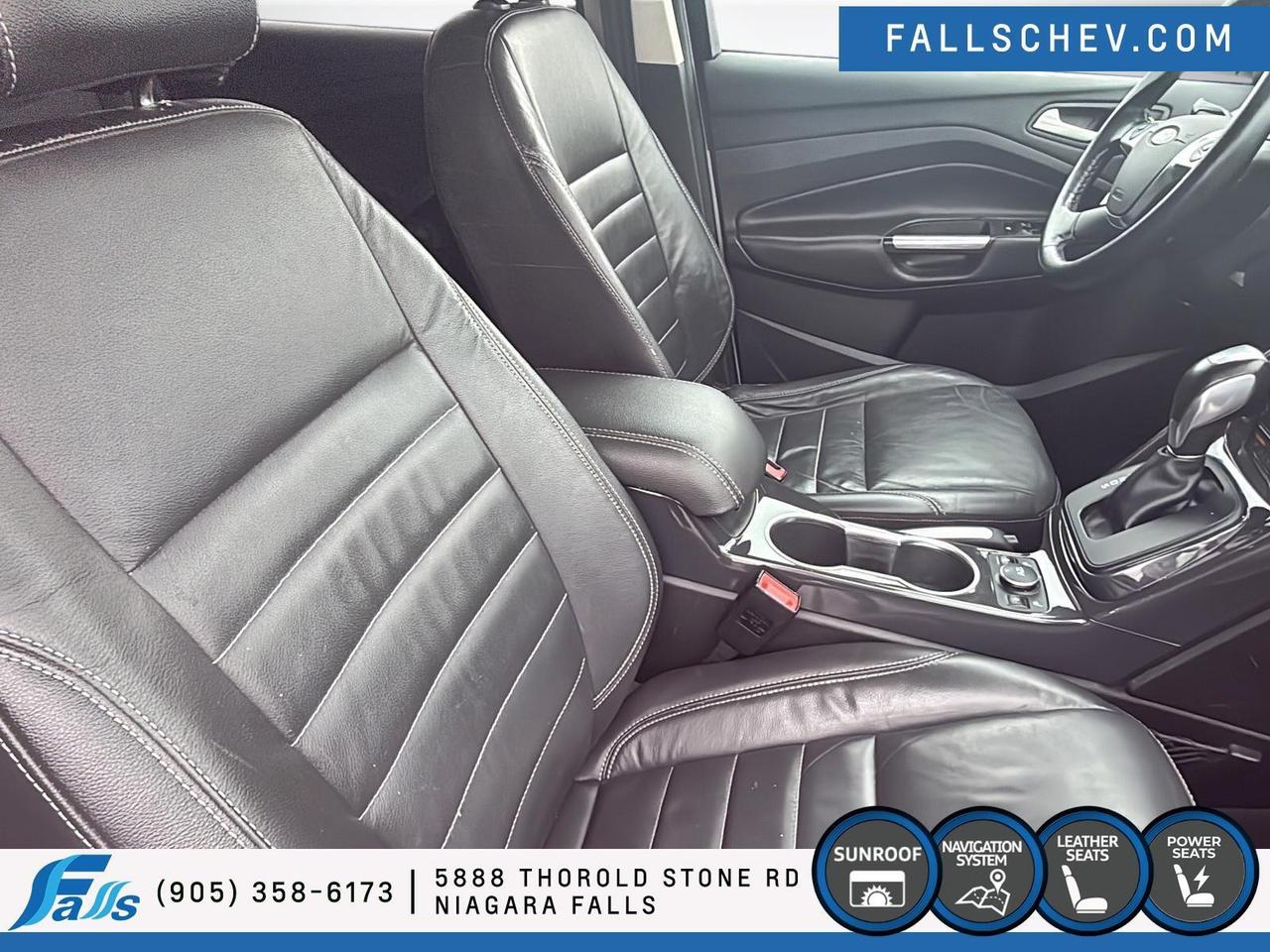 2016 Ford Escape Titanium LEATHER,SUNROOF,NAV,AWD Photo