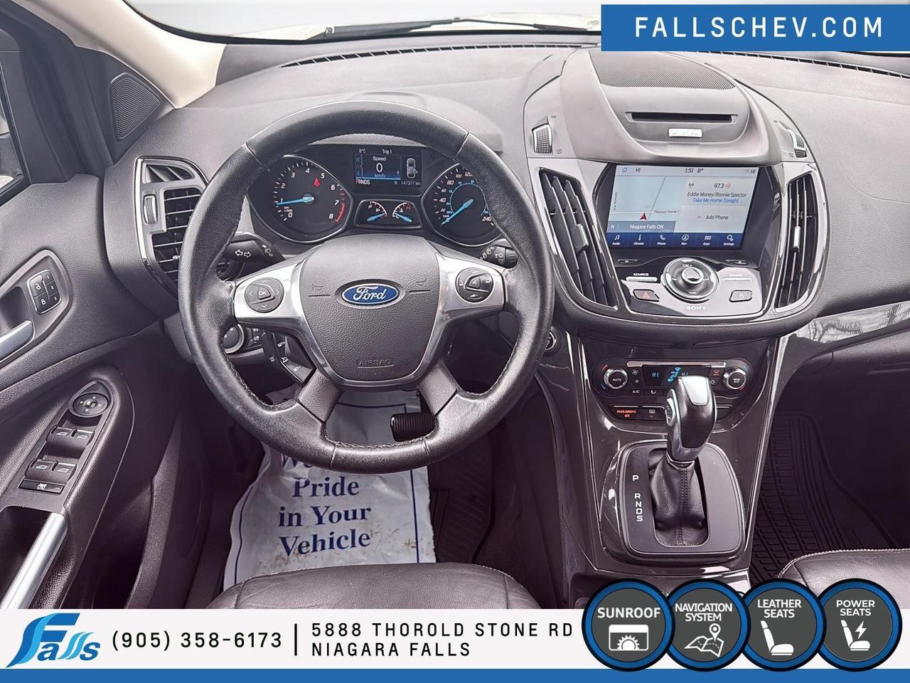 2016 Ford Escape Titanium LEATHER,SUNROOF,NAV,AWD Photo