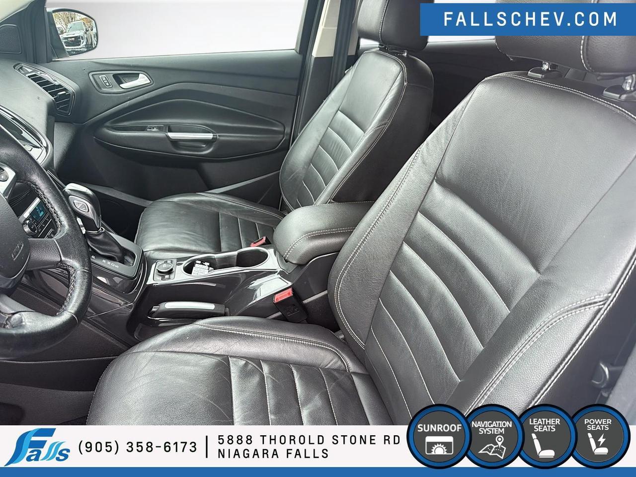 2016 Ford Escape Titanium LEATHER,SUNROOF,NAV,AWD Photo