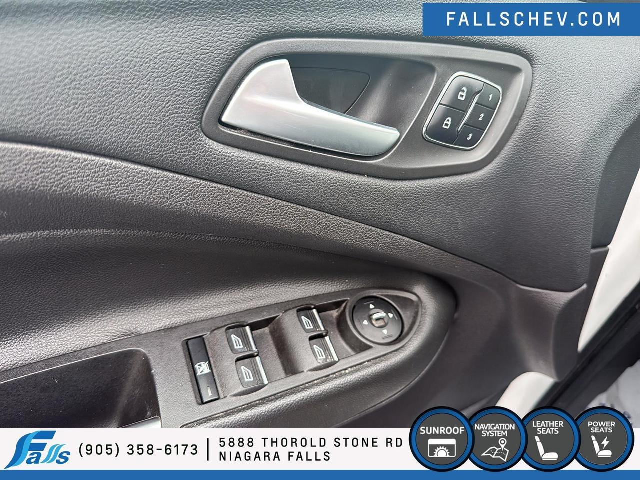 2016 Ford Escape Titanium LEATHER,SUNROOF,NAV,AWD Photo