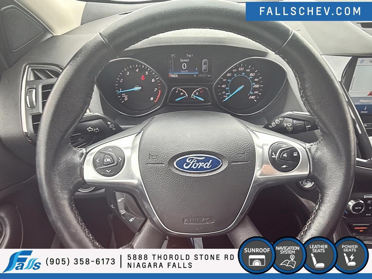 2016 Ford Escape Titanium LEATHER,SUNROOF,NAV,AWD Photo