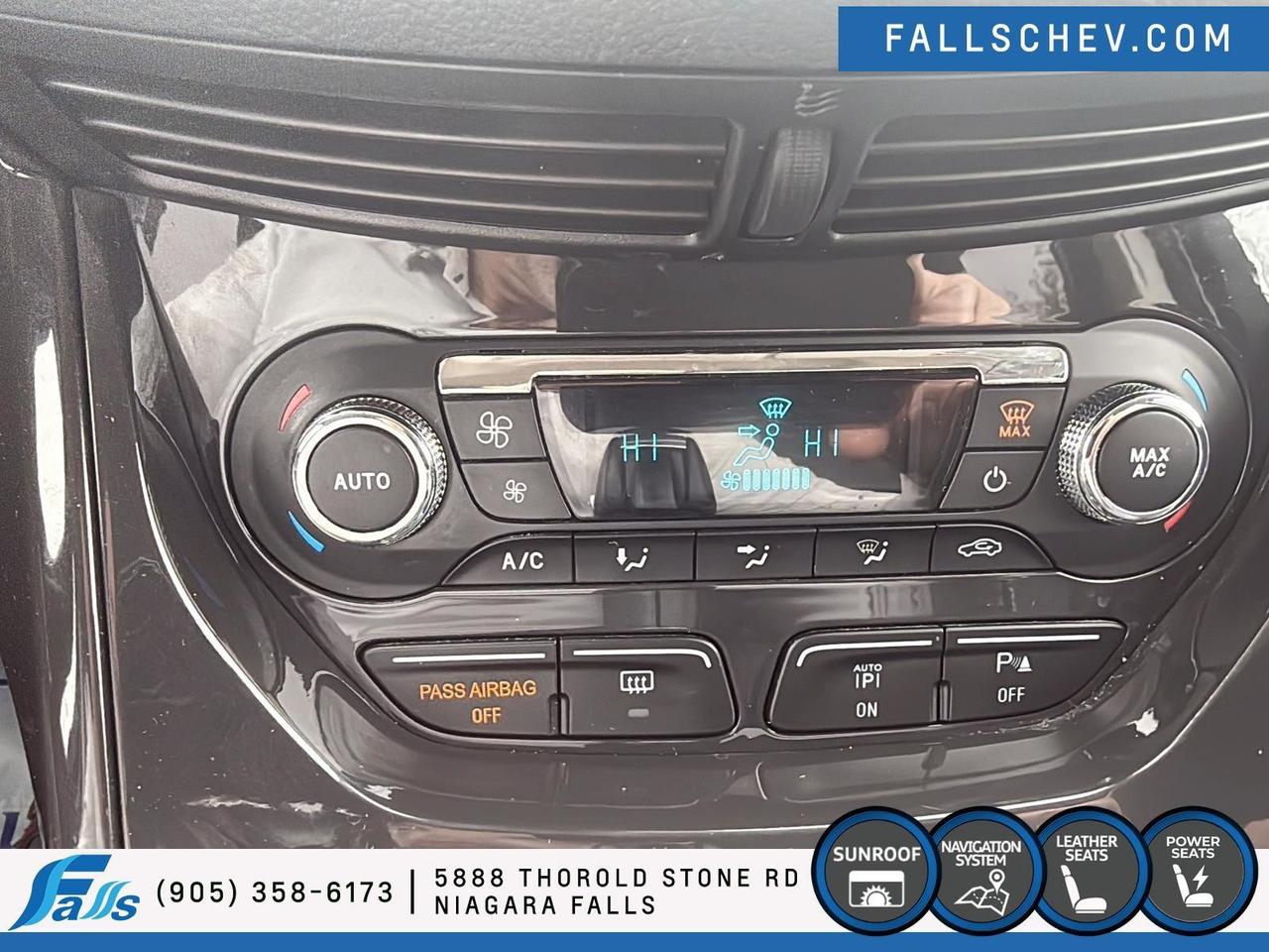 2016 Ford Escape Titanium LEATHER,SUNROOF,NAV,AWD Photo
