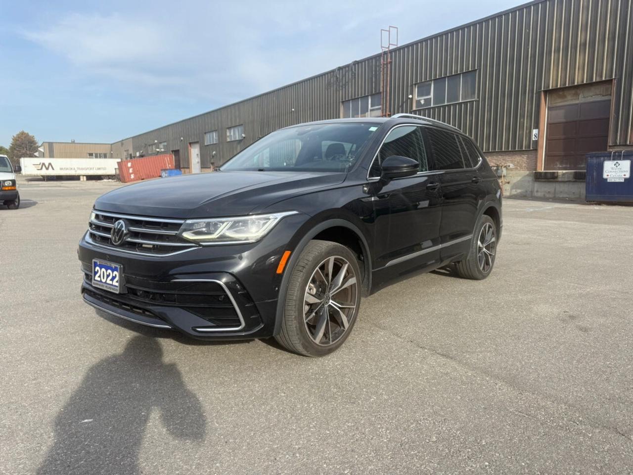 2022 Volkswagen Tiguan Highline R-Line 4MOTION   Panoramic Roof   Rare 2- Photo