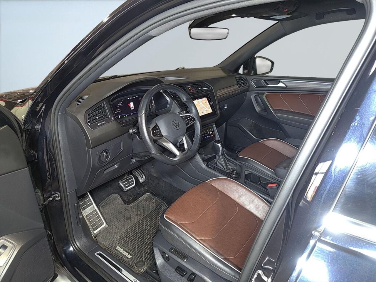 2022 Volkswagen Tiguan Highline R-Line 4MOTION   Panoramic Roof   Rare 2- Photo