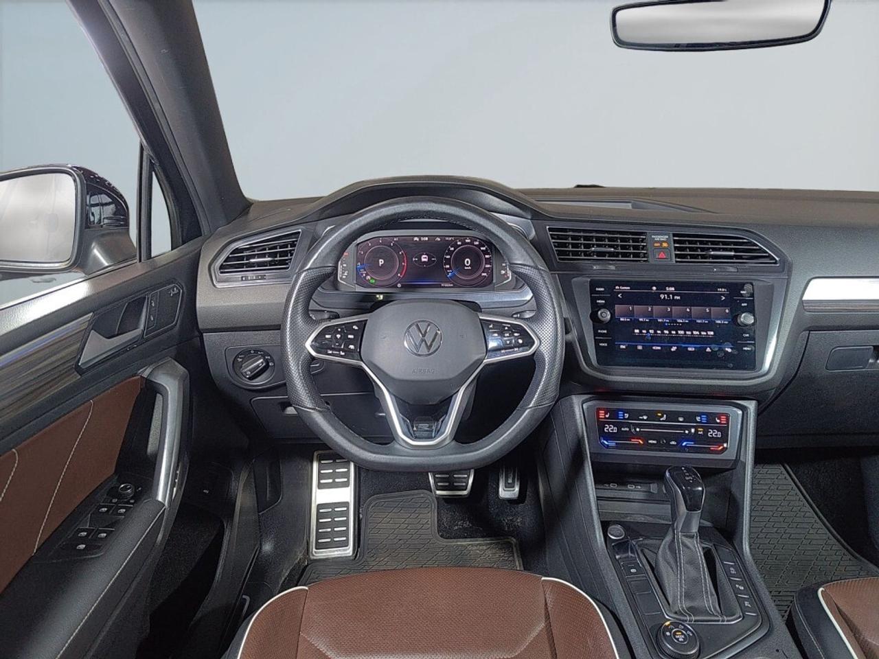 2022 Volkswagen Tiguan Highline R-Line 4MOTION   Panoramic Roof   Rare 2- Photo