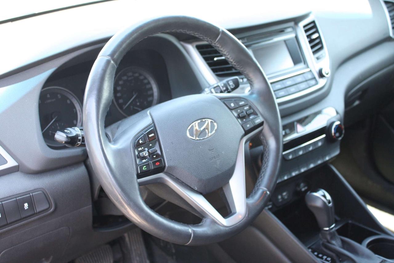 2017 Hyundai Tucson AWD 4DR 2.0L PREMIUM Photo