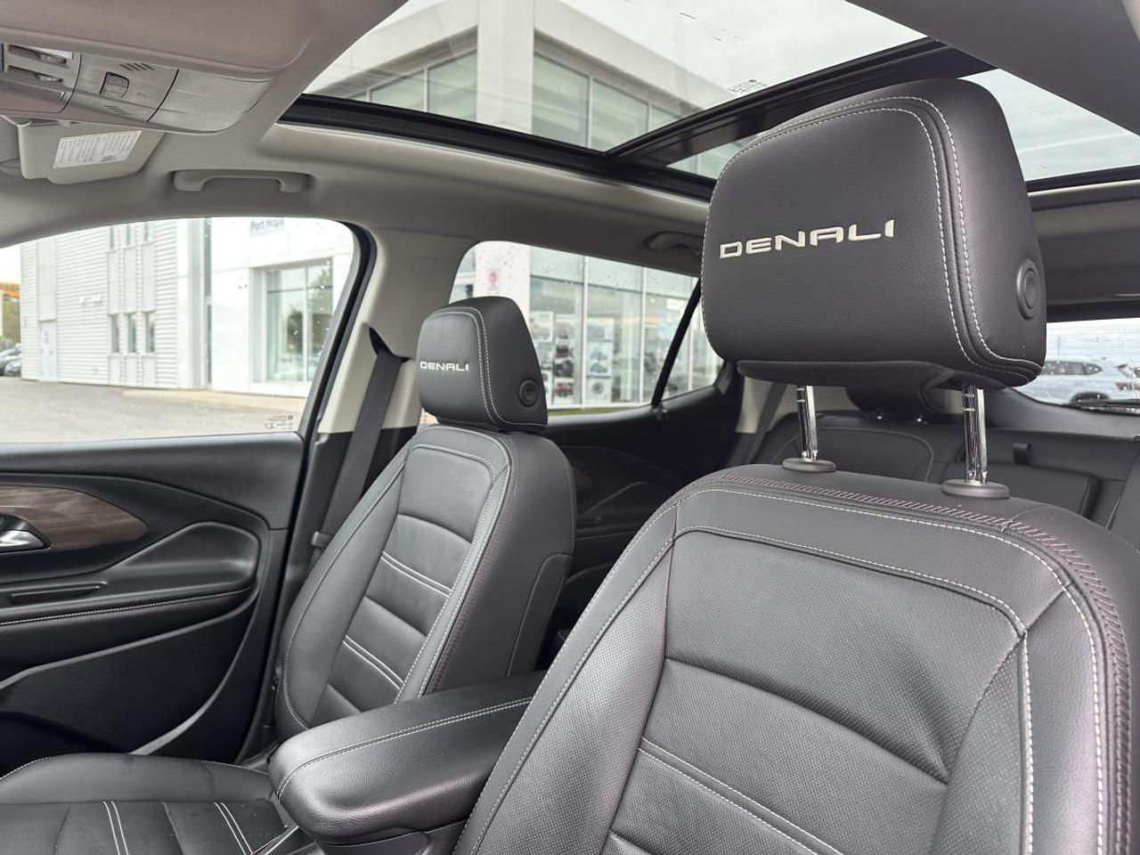 2022 GMC Terrain Denali AWD - 1 OWNER Photo