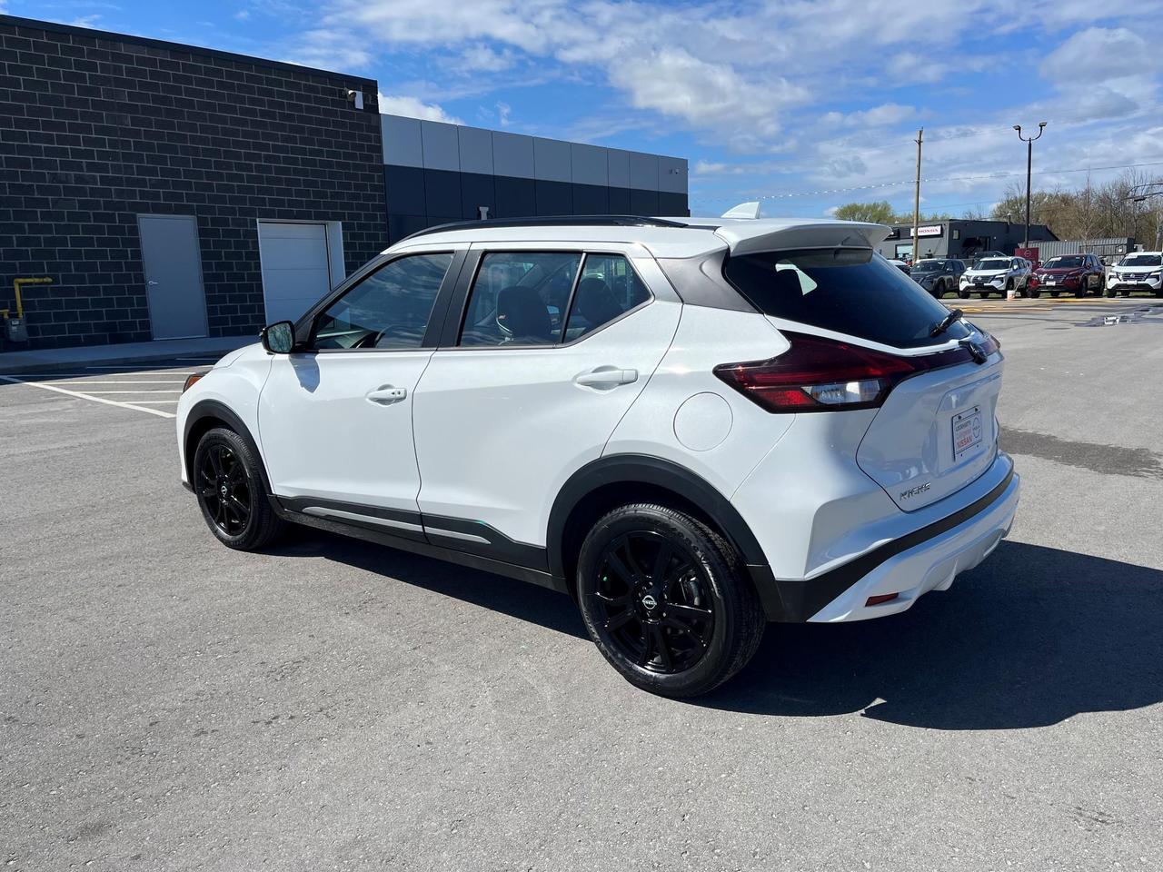 2024 Nissan Kicks SR PREMIUM FWD Photo