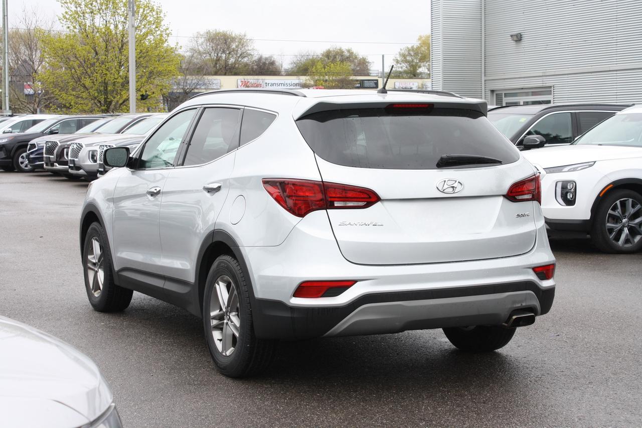 2018 Hyundai Santa Fe Sport 2.4L FWD Photo
