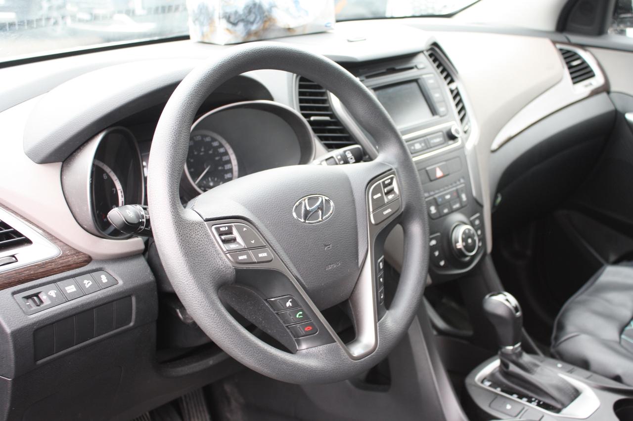 2018 Hyundai Santa Fe Sport 2.4L FWD Photo