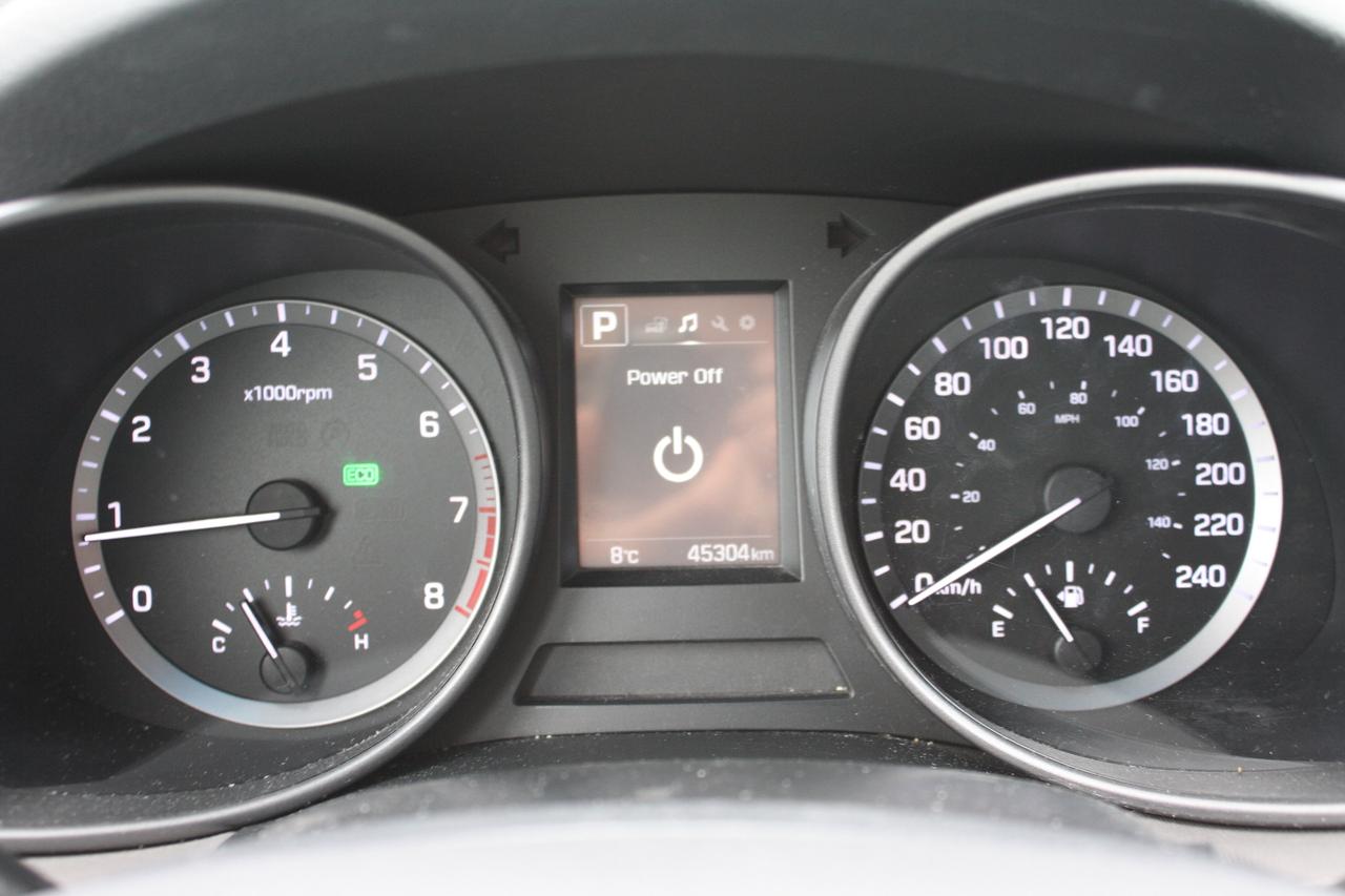 2018 Hyundai Santa Fe Sport 2.4L FWD Photo