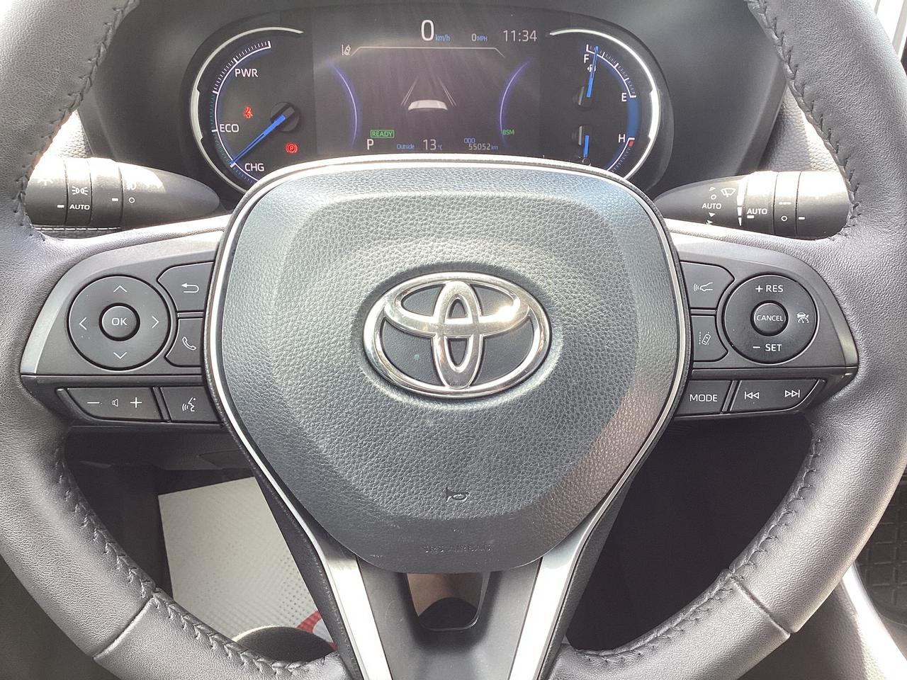 2023 Toyota RAV4 Hybrid XLE PREMIUM AWD Photo